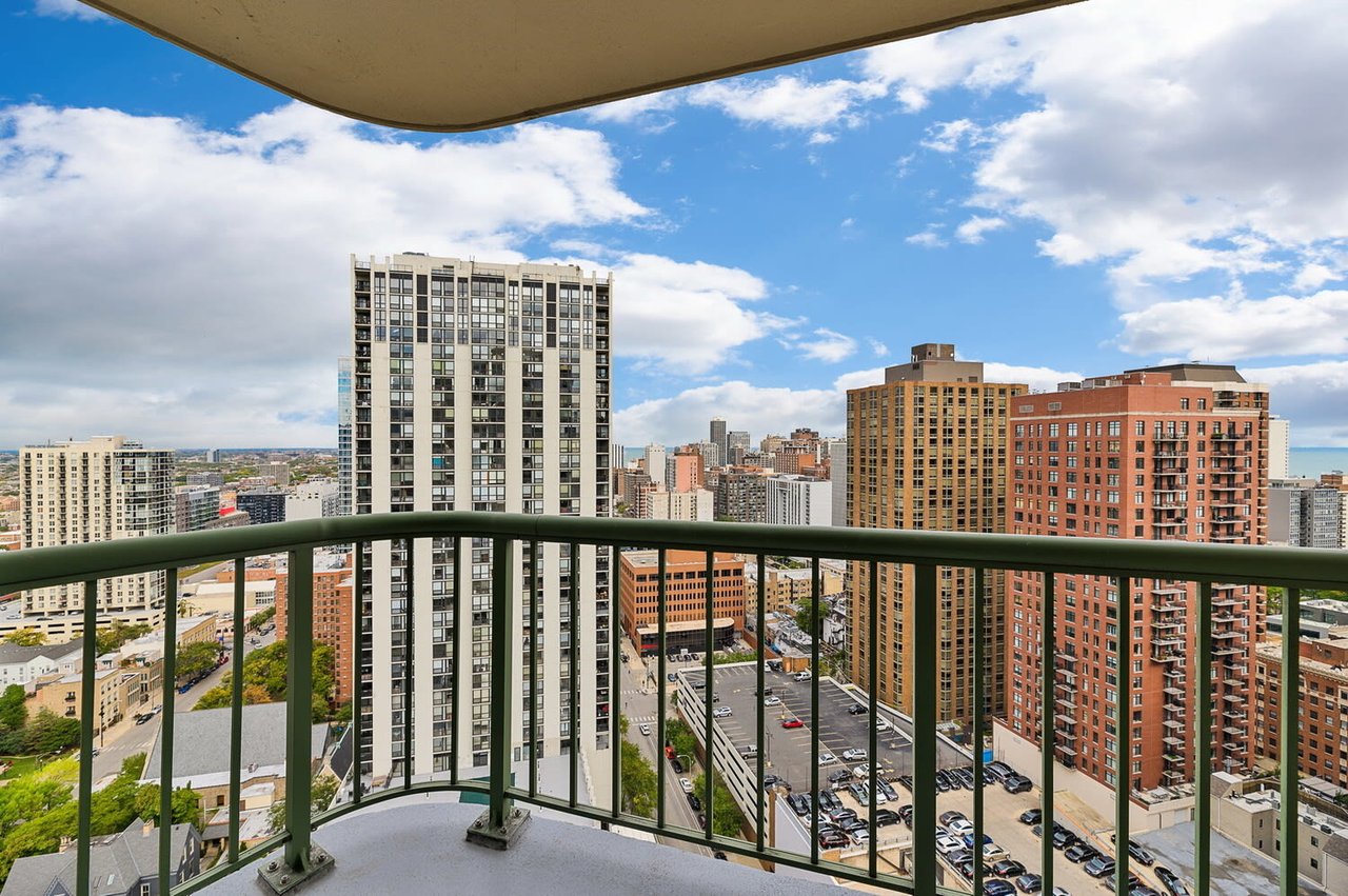 111 W Maple Street # 2403
