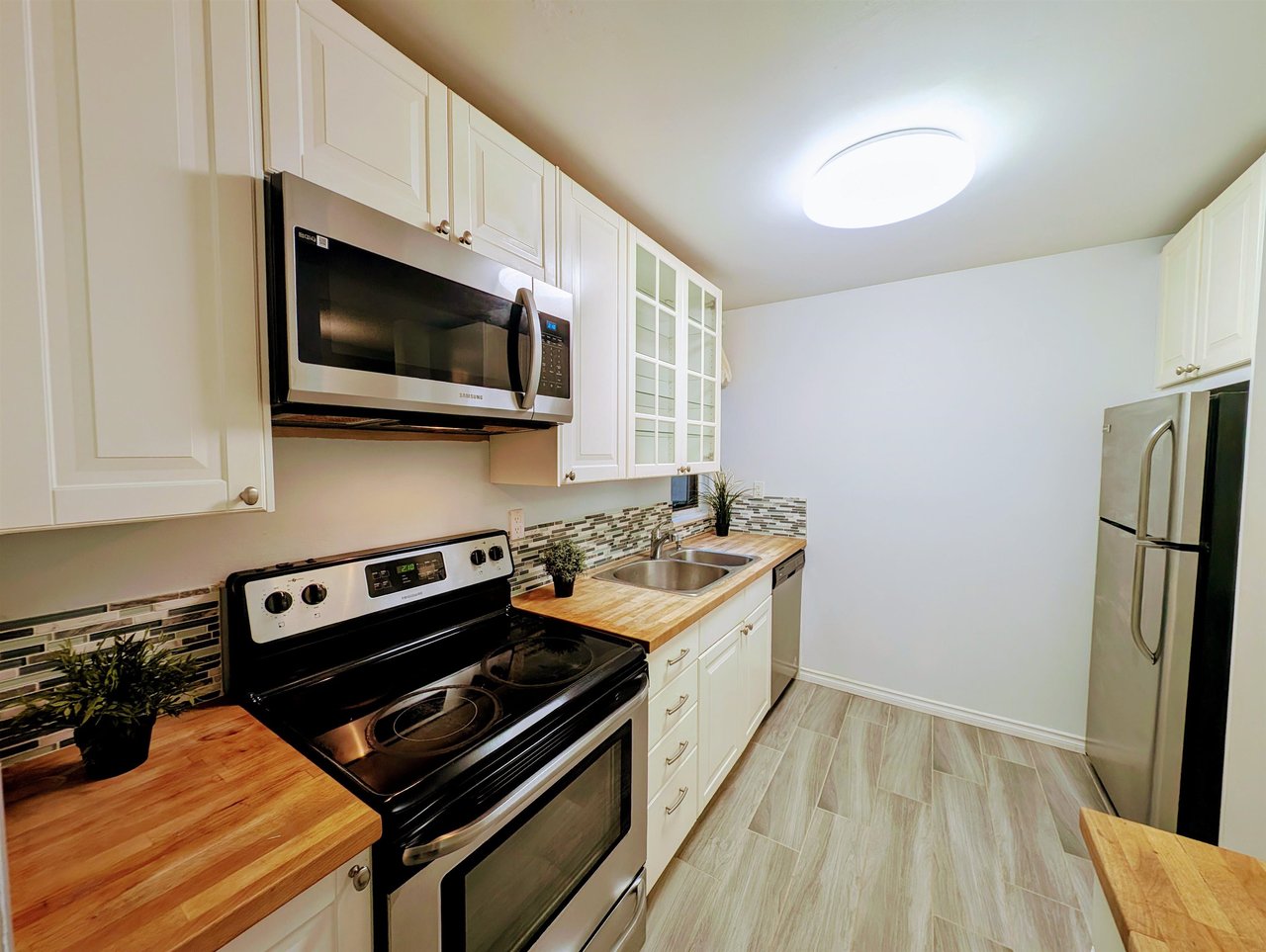 202-9149 Saturna Dr