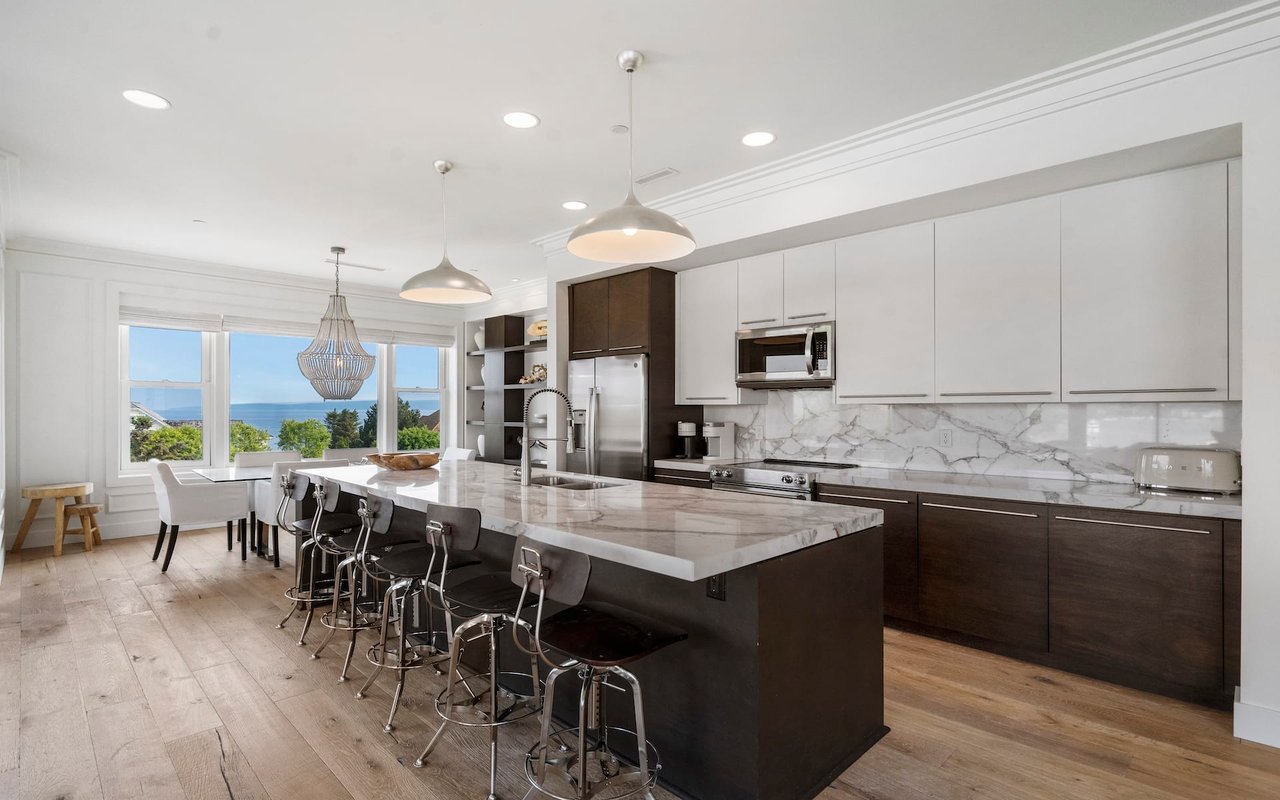 4200 Main Street 25