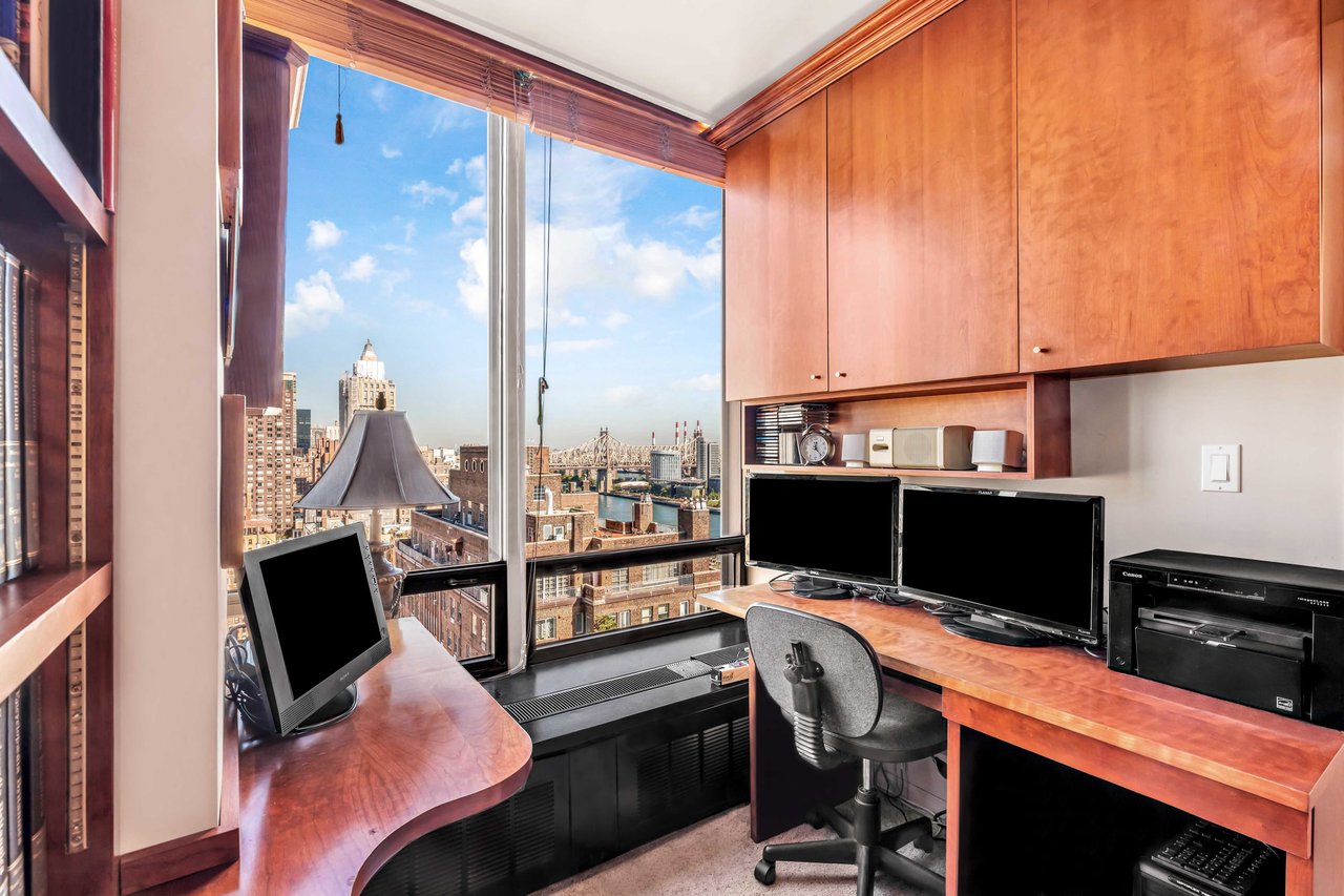 870 United Nations Plaza 23\24C