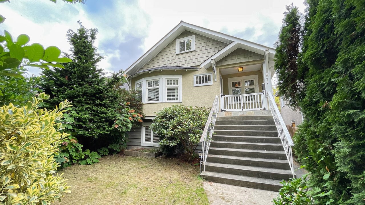 451 E 47th Ave