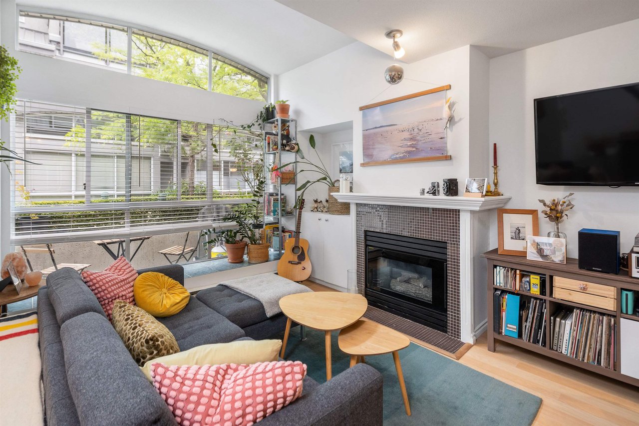 35-1385 W 7th Ave