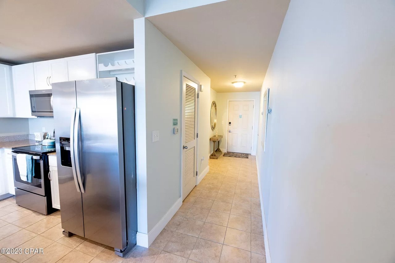 9860 S Thomas Drive Unit 710