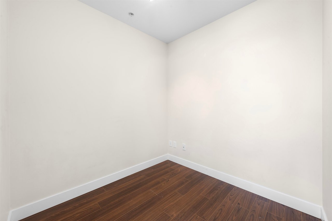 307-15795 Croydon Dr