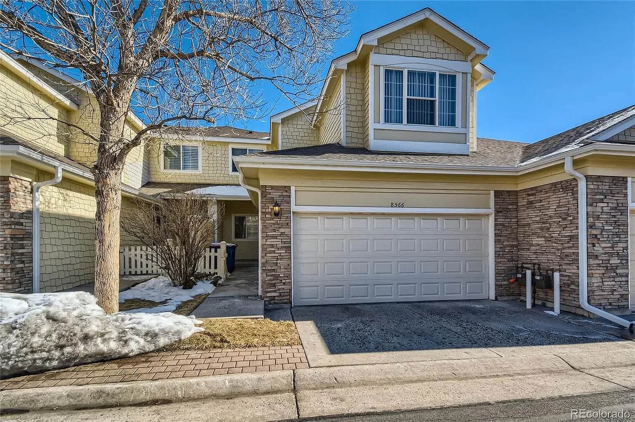 8566 S Lewis Wy