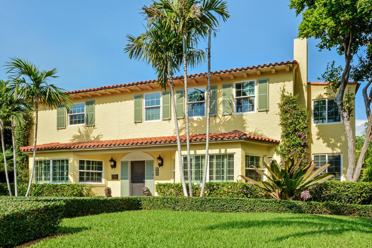 239 E Lakewood Rd
