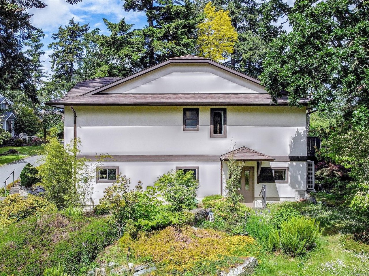 102 High St, View Royal