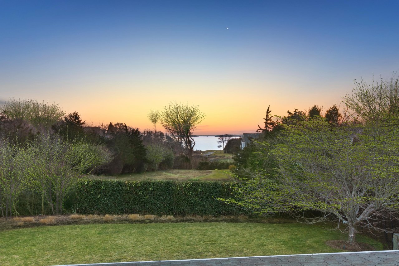40 Barclay Dr