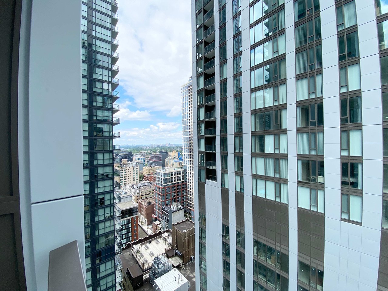 8 Widmer St Unit: 3005