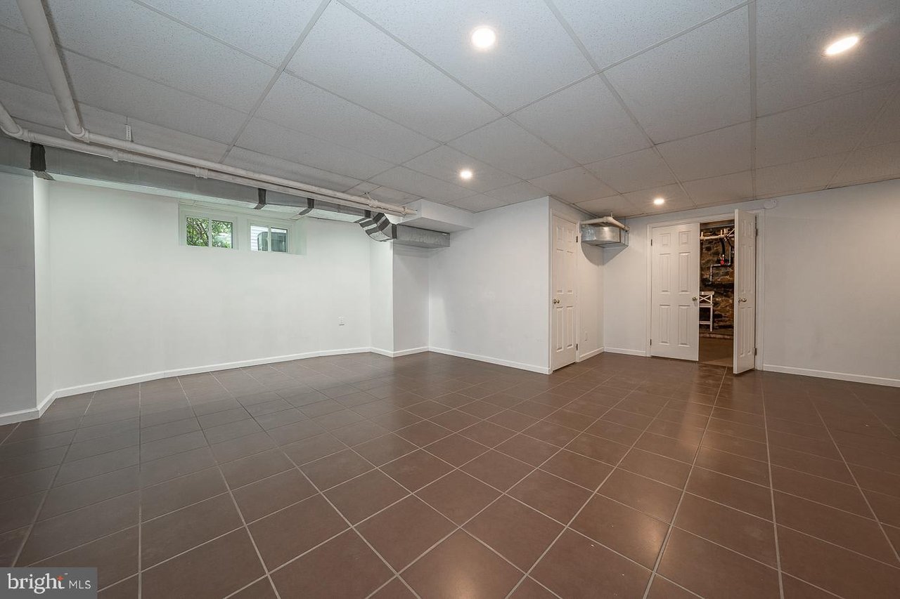 128 Poplar Ave