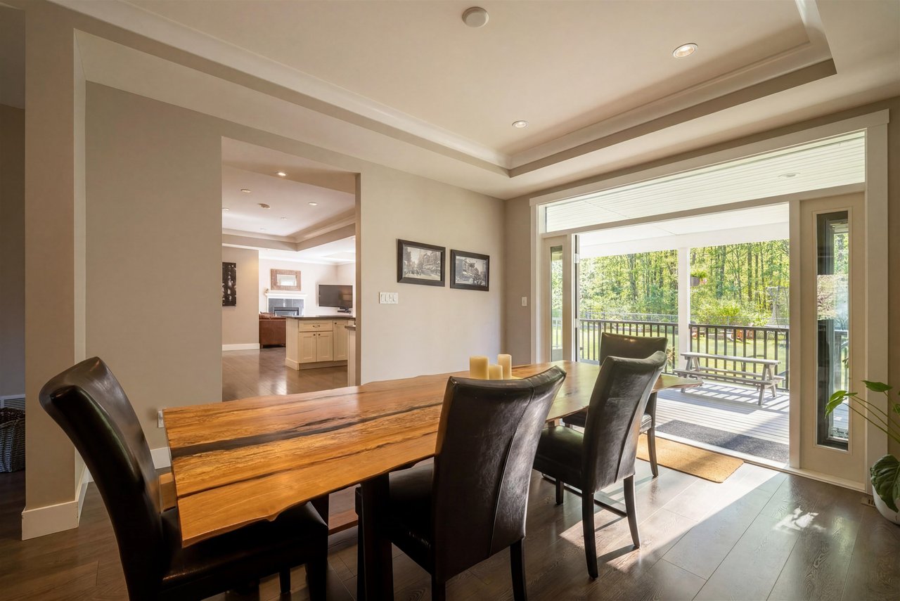 1422 Maple Cres