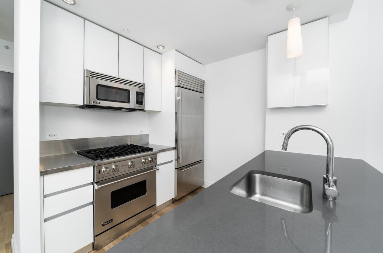 554 West 54th Street, Apt 24-G