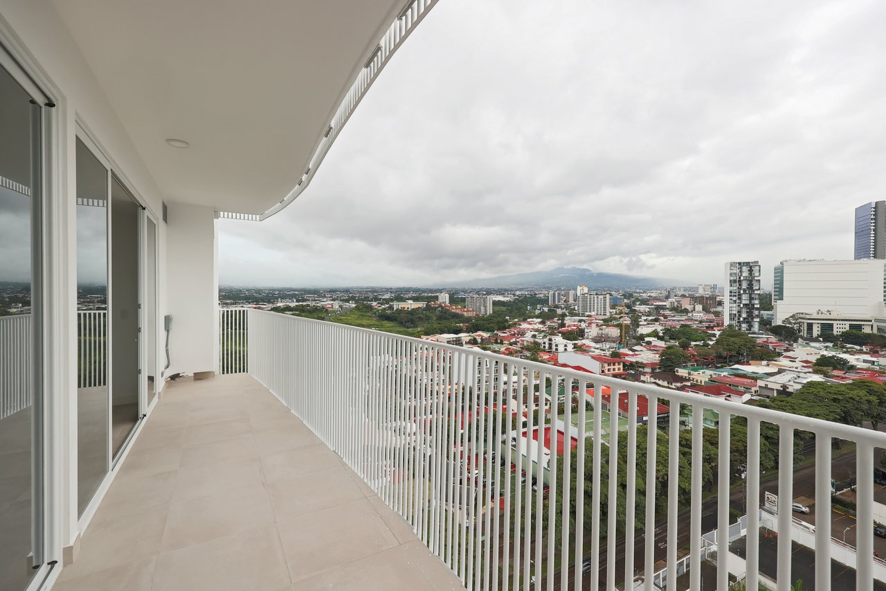 Contemporary City View Apartment, Sabana and Rohrmoser, San Jose
