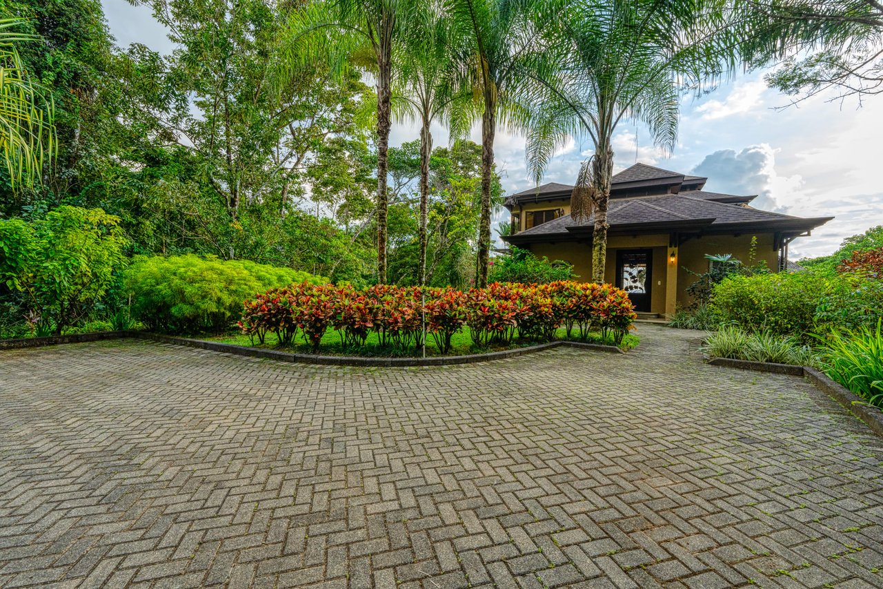 Own Your Piece of Costa Rican Paradise