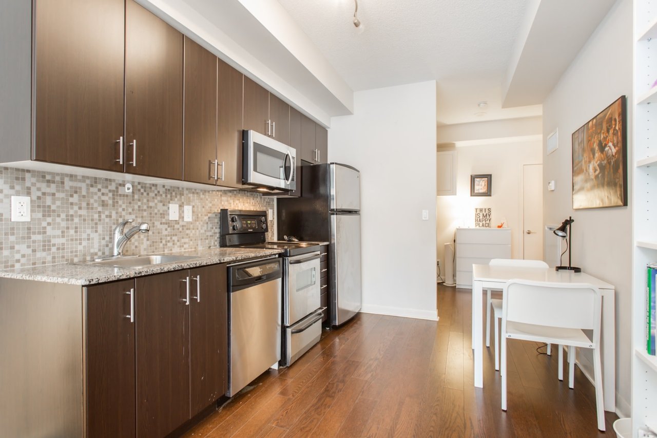 15 Bruyeres Mews