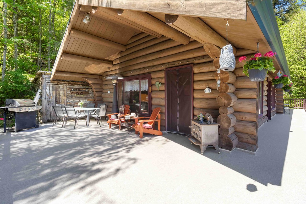 1621 Columbia Valley Rd