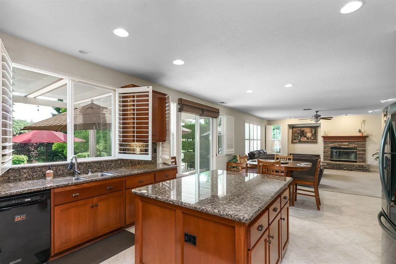 2652 Aberdeen Lane