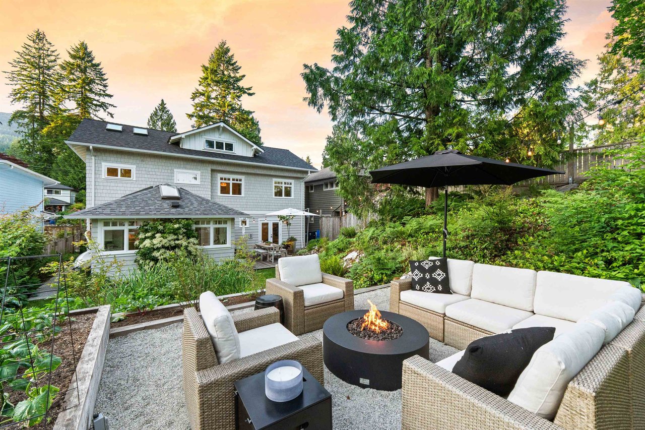 4365 Raeburn Street, North Vancouver
