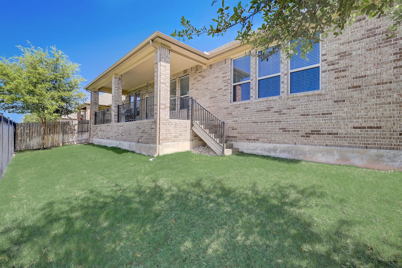 Charming single-story home in the desirable Paloma Lake in RR that backs to a greenbelt!