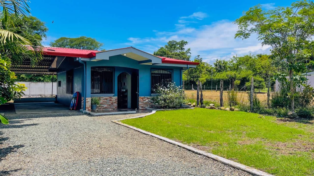 Affordable Gem in the Heart of Bahia Uvita’s Beachside Community