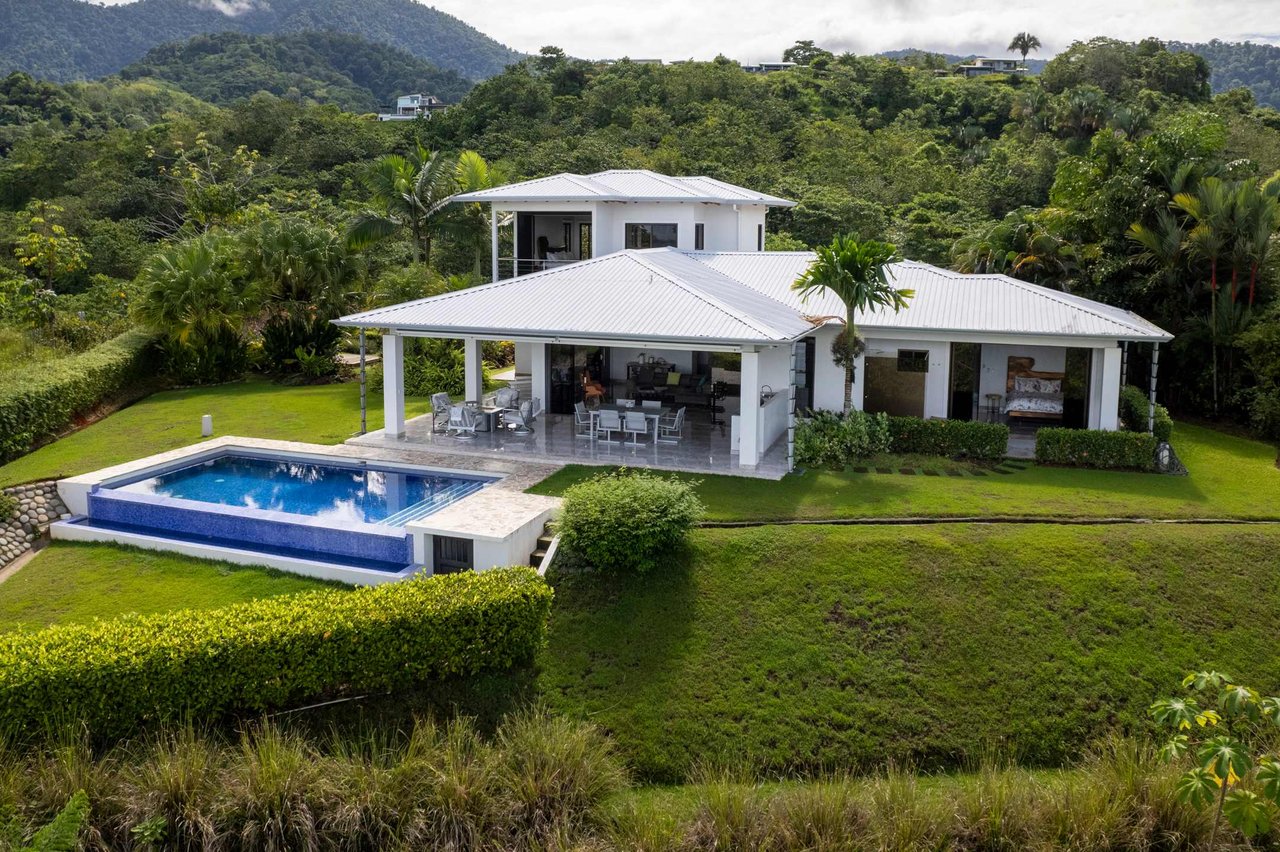 ELEGANT LUXURY HOME PLUS EXTRA LOT WITH OCEAN AND MOUNTAIN VIEWS