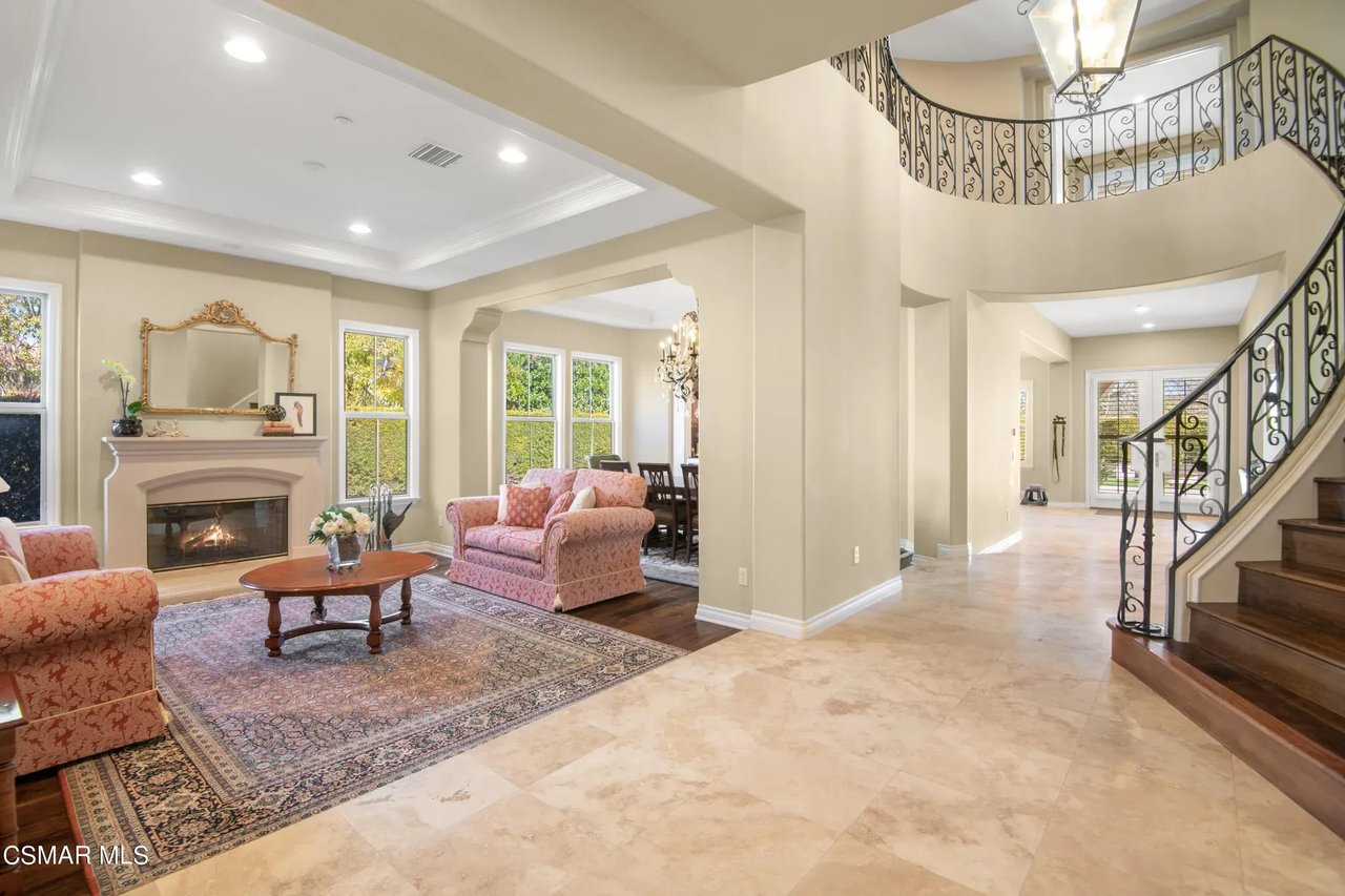 1994 Hathaway Ave. Westlake Village 