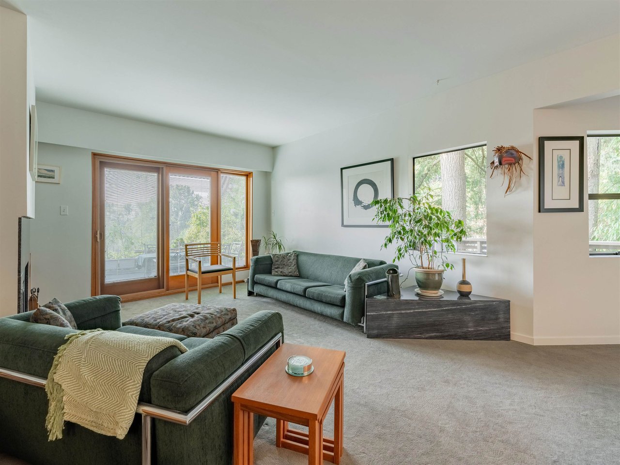 4554 Sunland Pl
