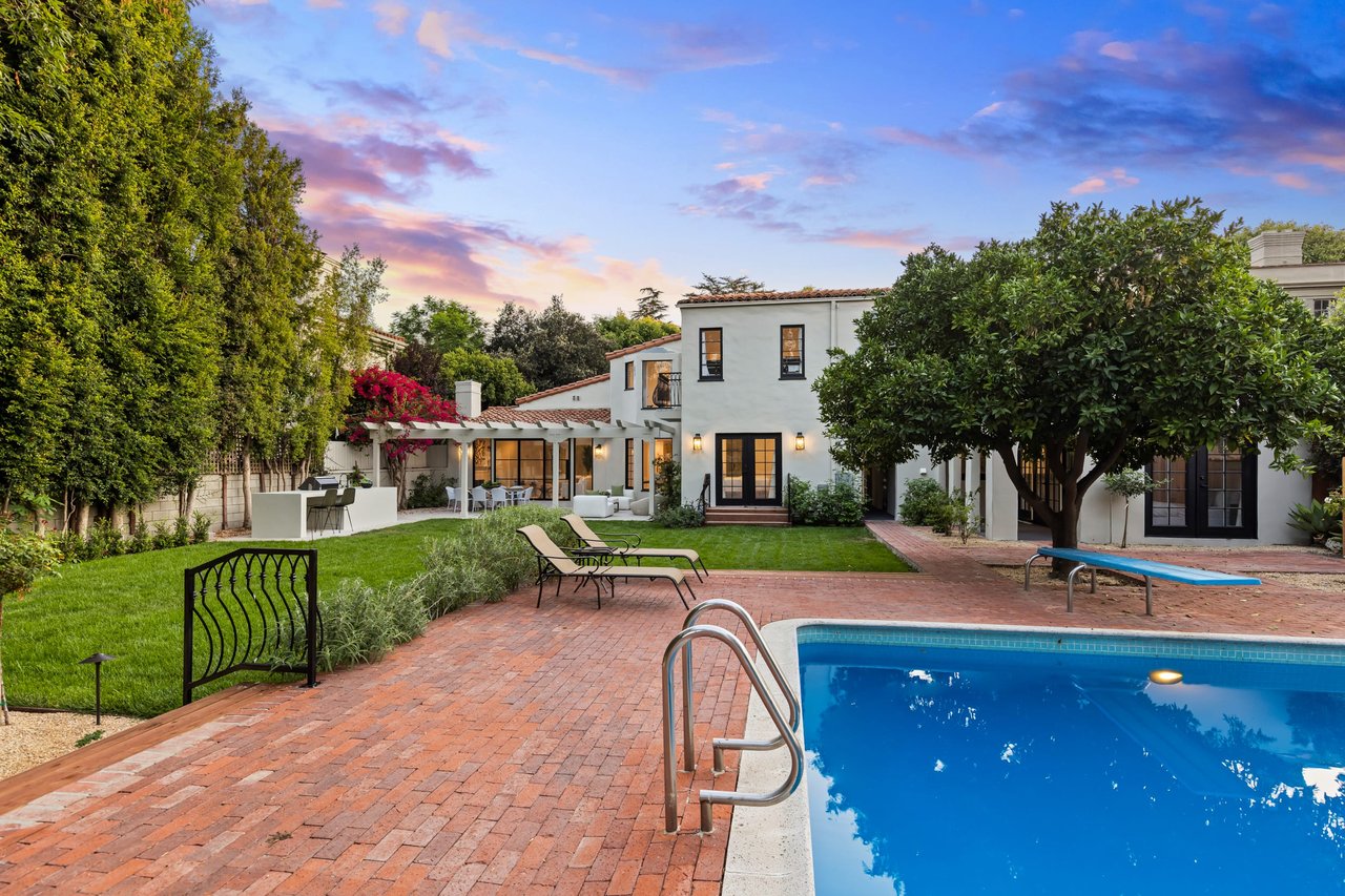 Amber Villa
