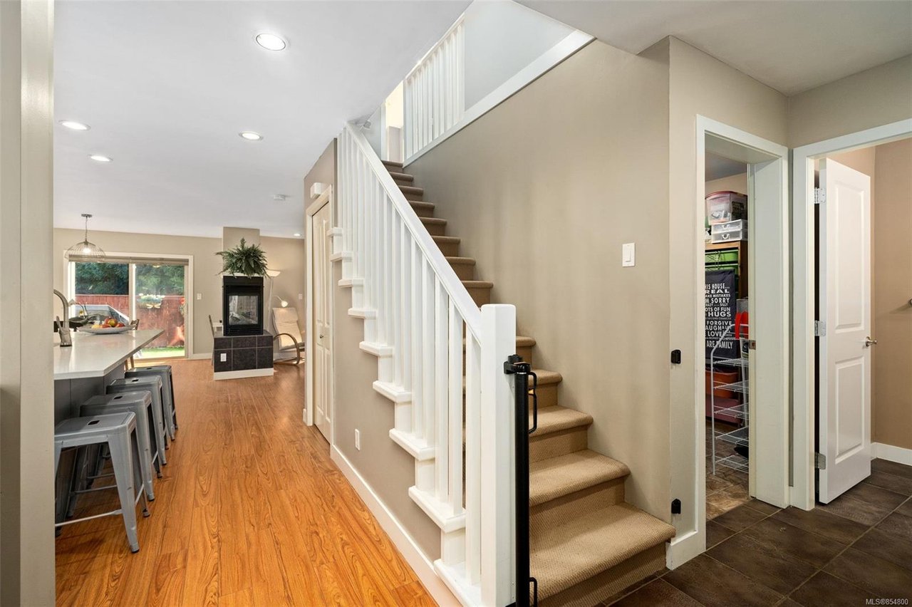 3207 Ernhill Pl