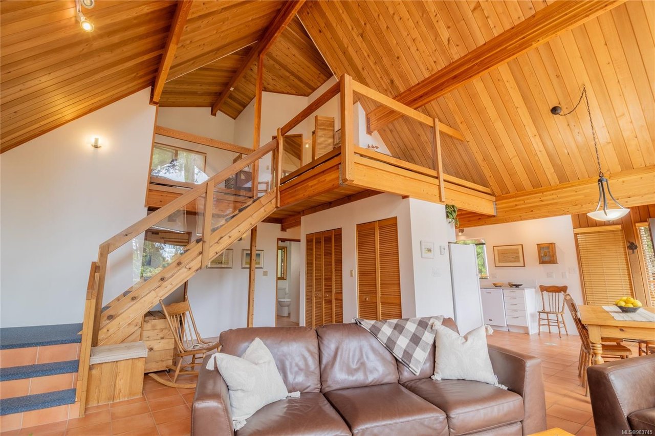 2637 Shoal Rd, Pender Island