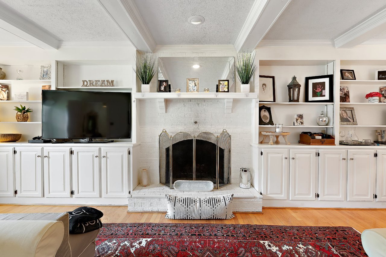 1627 Swansbury Drive