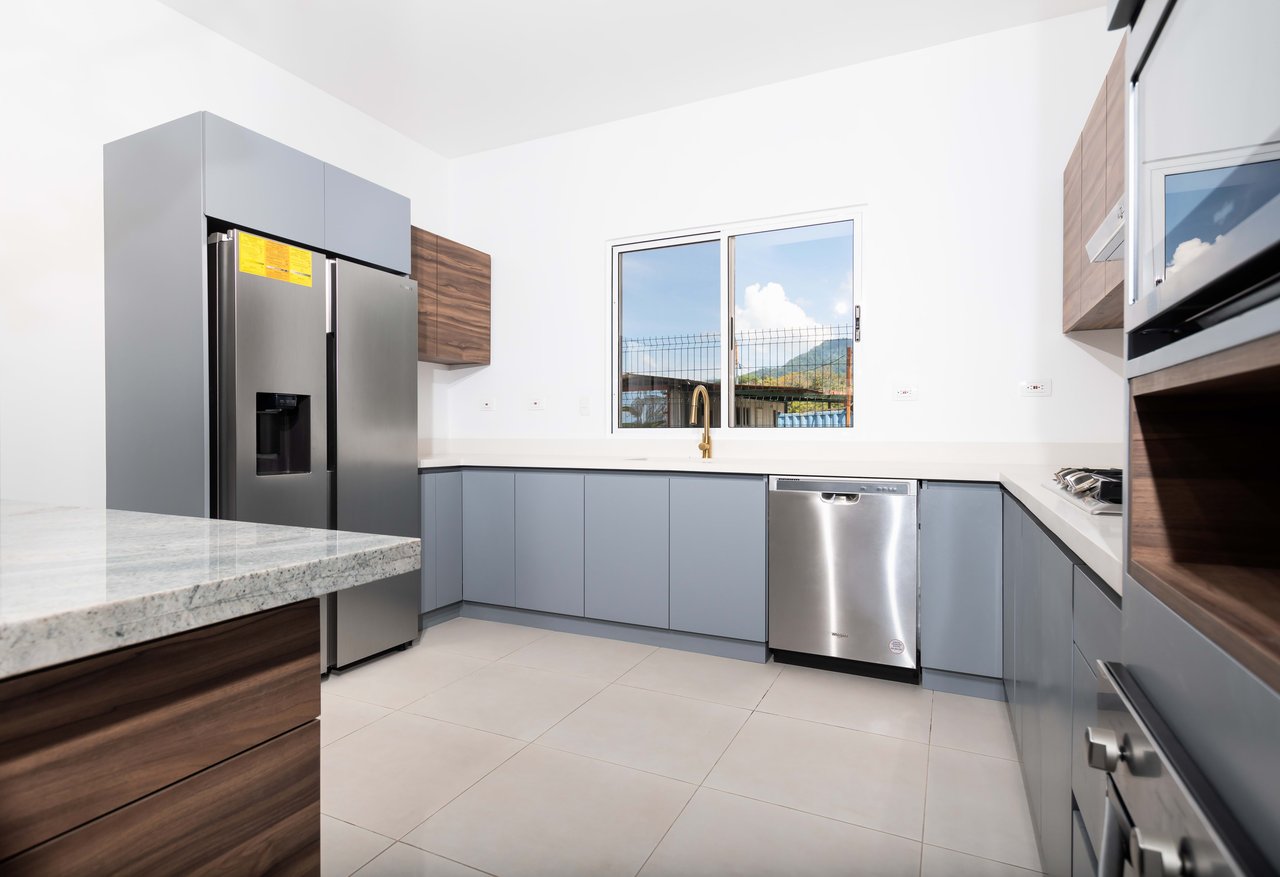 Uvita Paradise Brand New 3 Bedroom, 2.5 Bathroom Modern Home