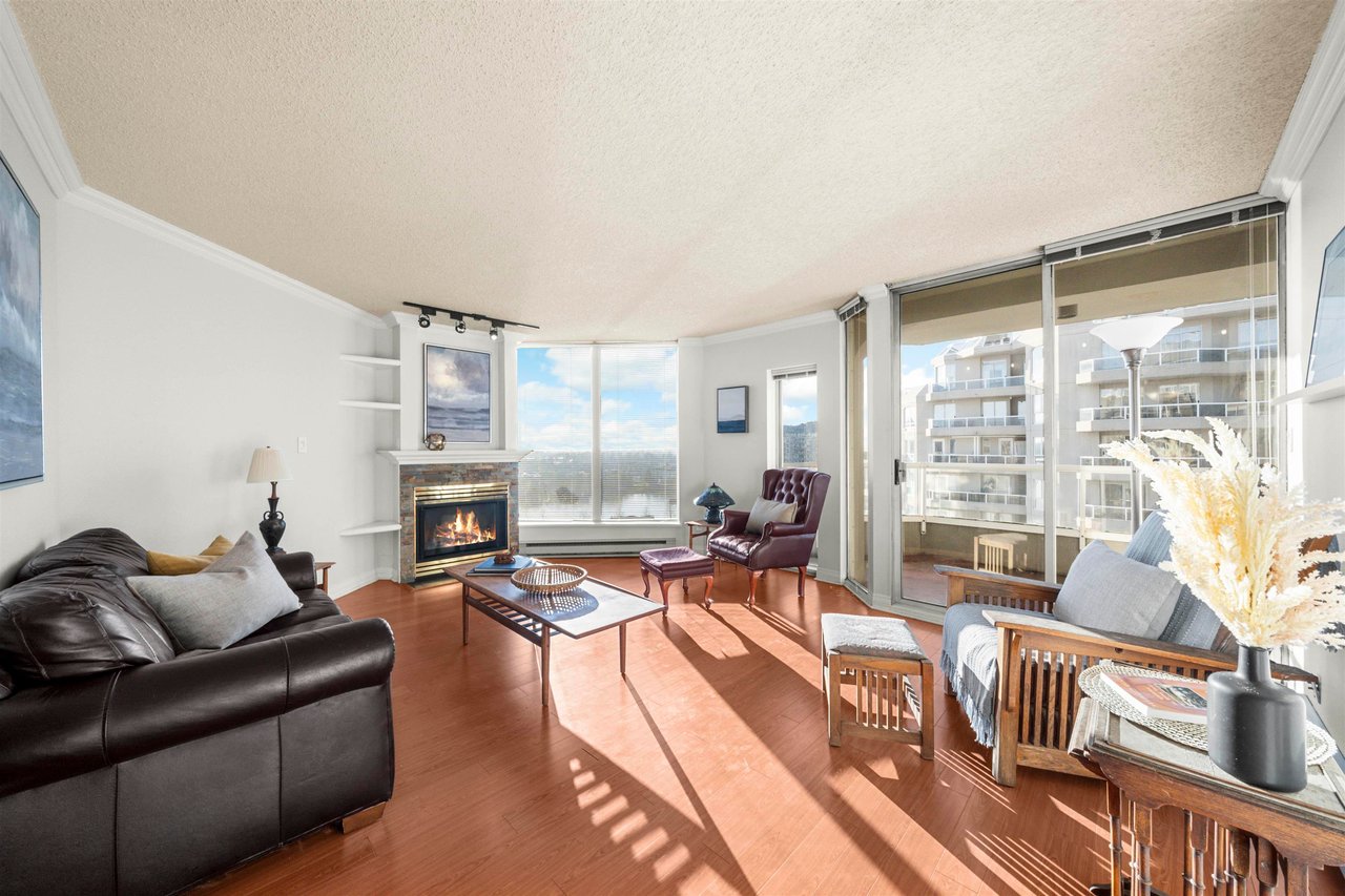 1604-1135 Quayside Dr