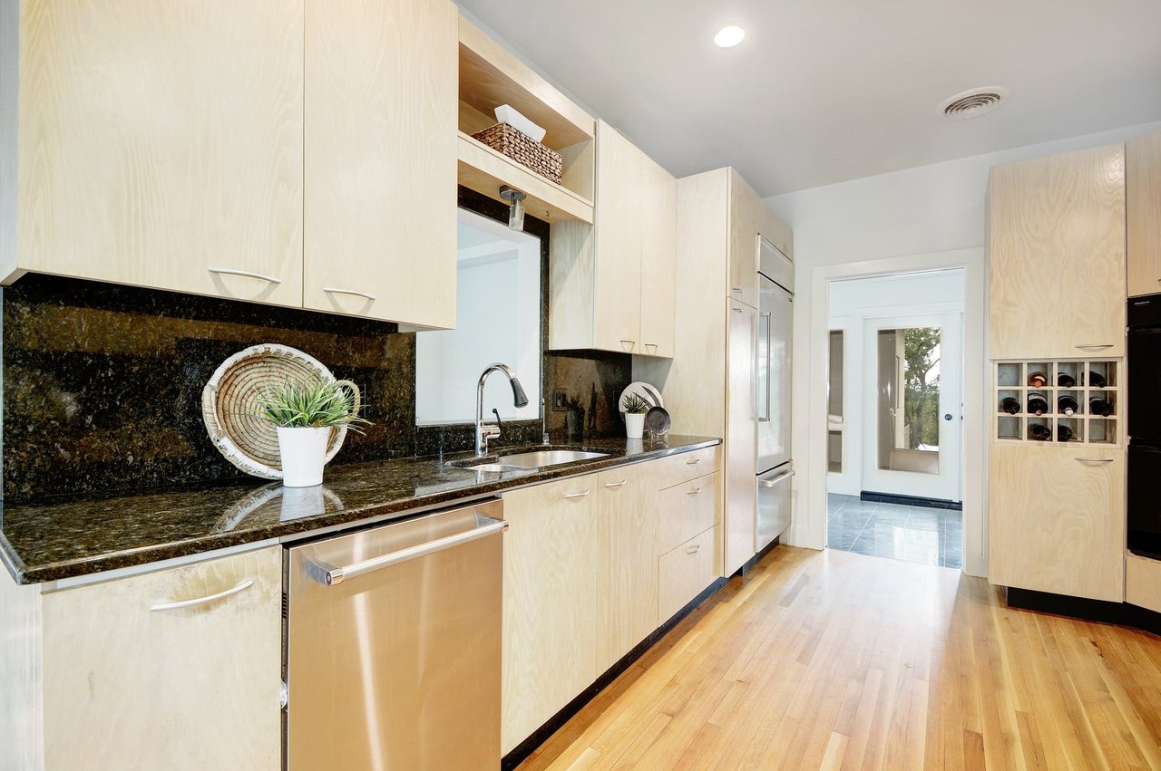 3501 Misty Creek Dr