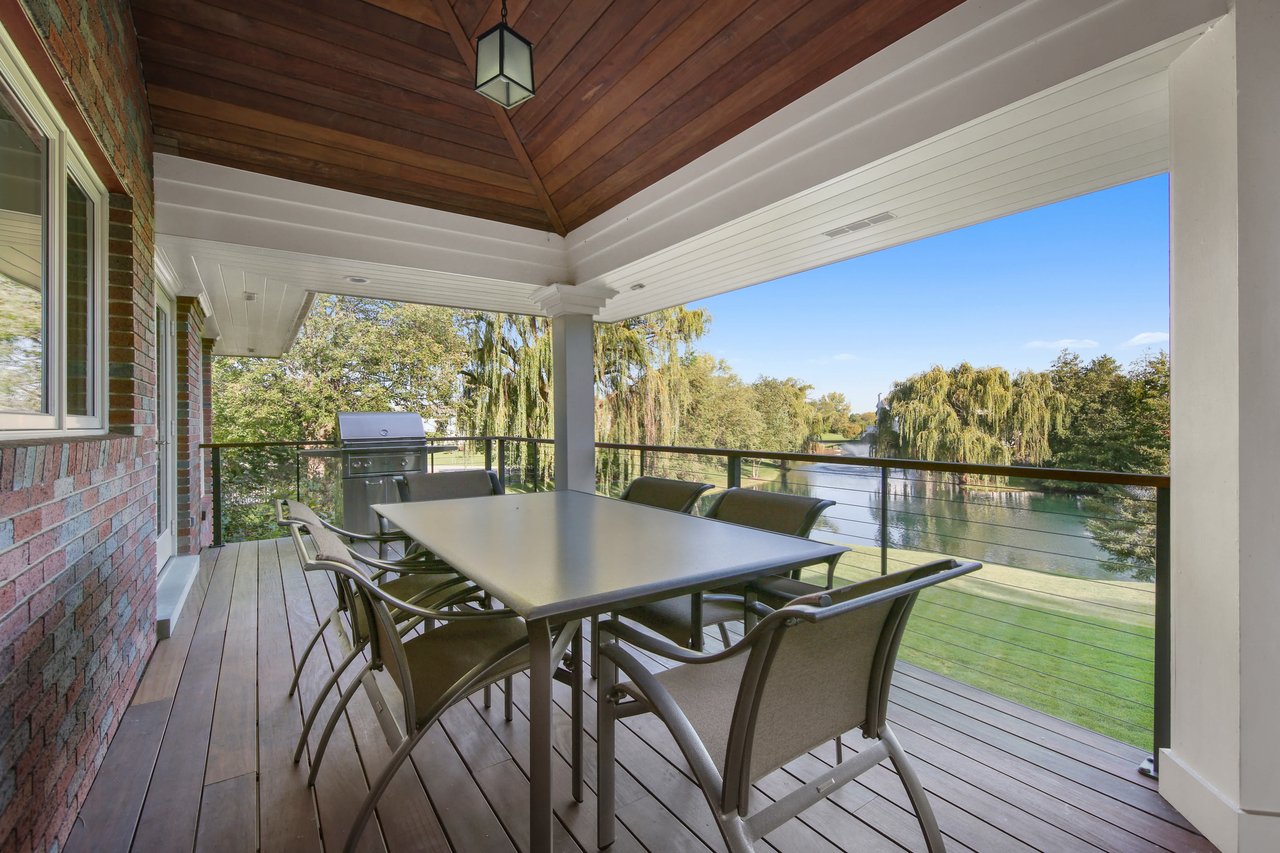 This Spectacular Home Exudes An Upscale Lifestyle With Modern Clean Lines