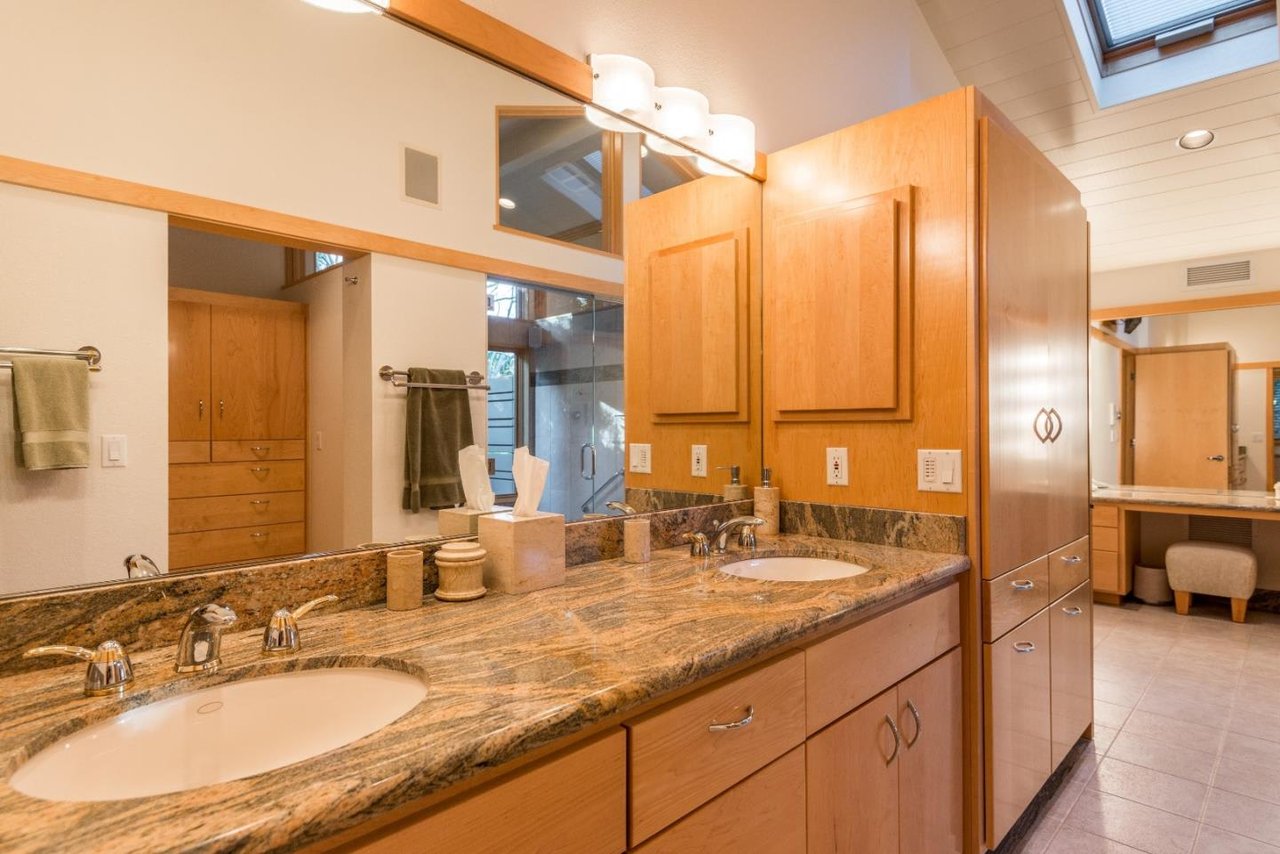 11525 Old Ranch Lane