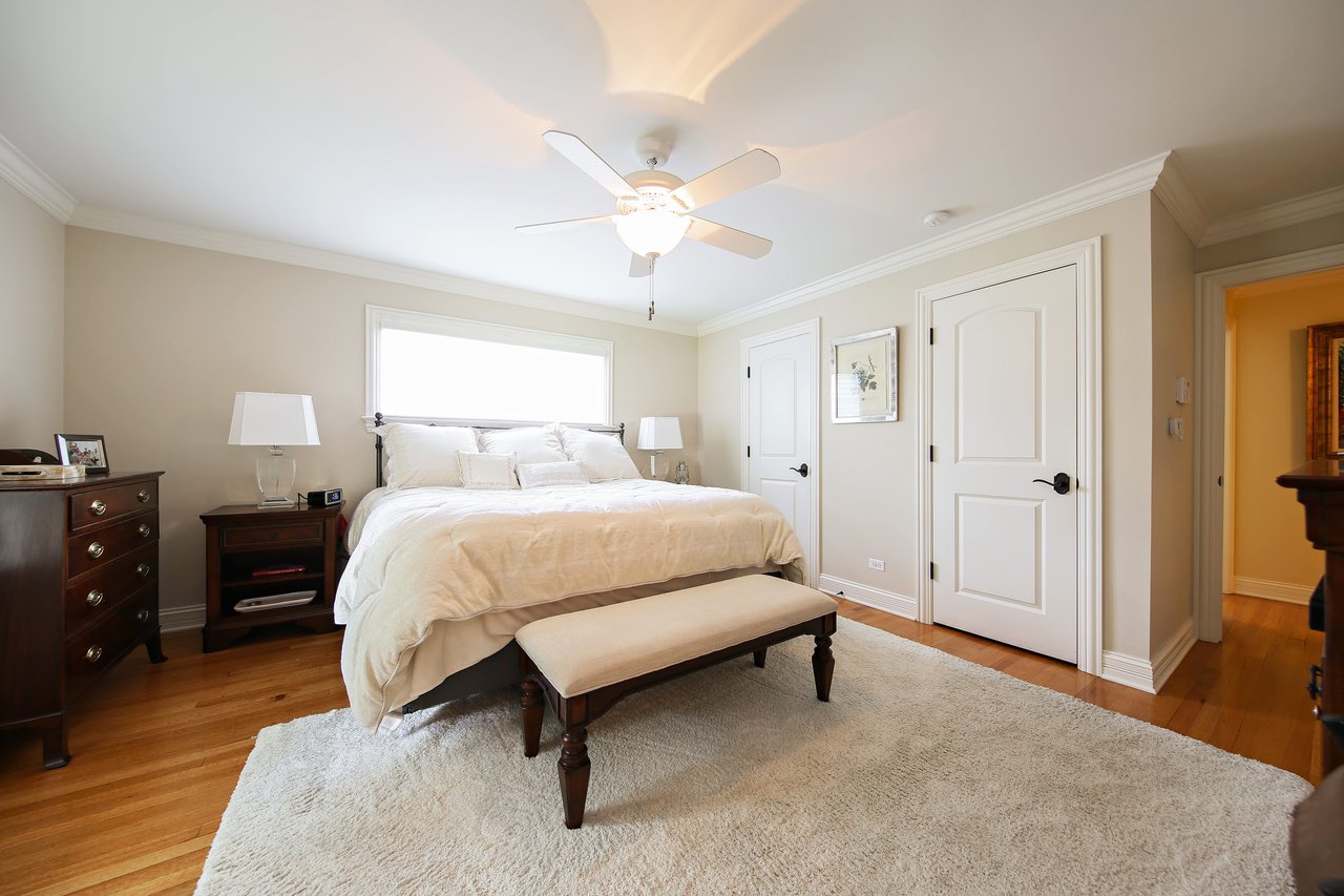 Gorgeous Home on Quiet Cul-De-Sac