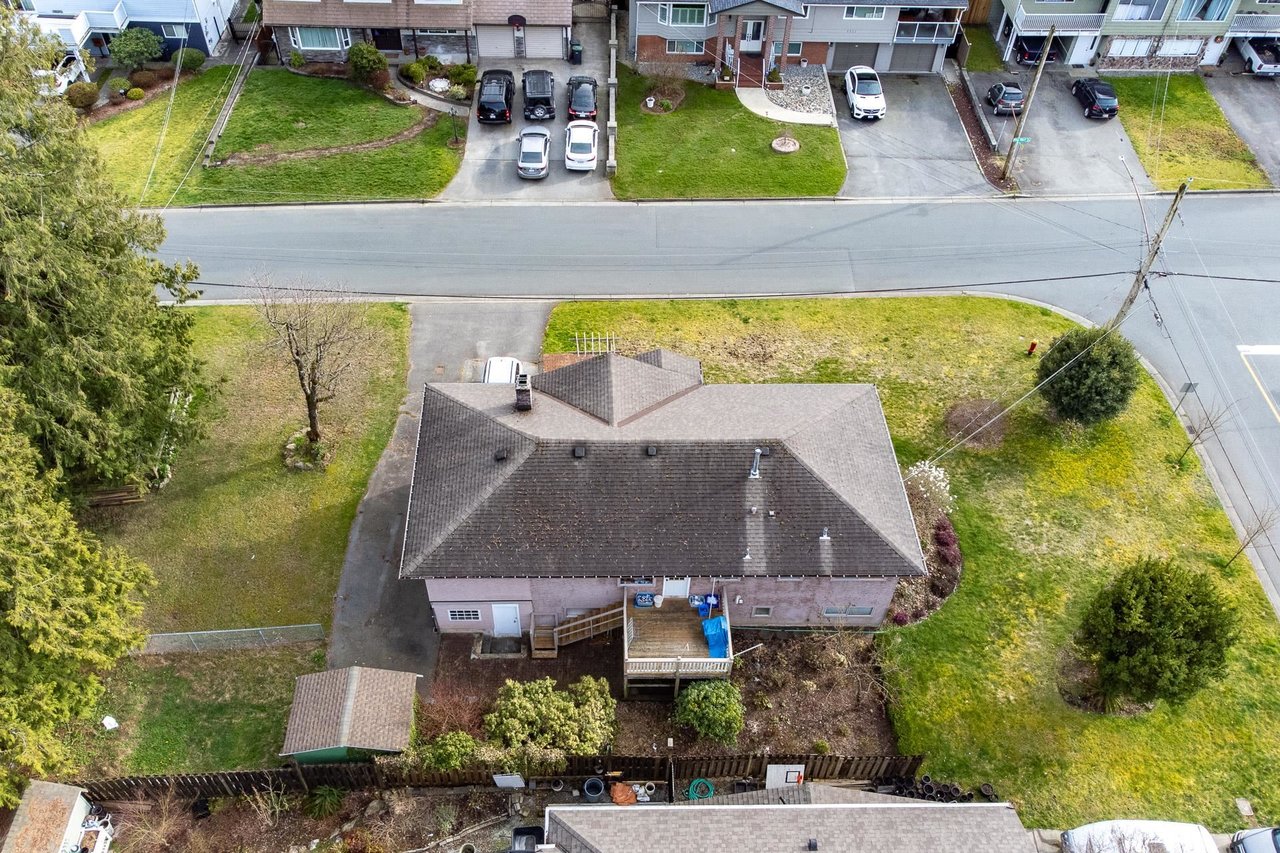 2231 King Albert Ave