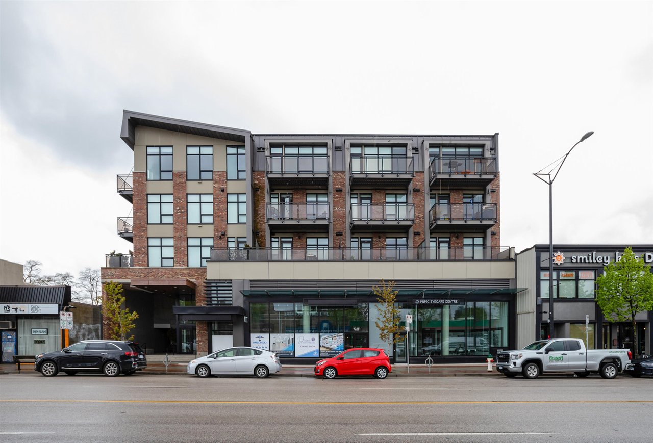 103-4223 Hastings St