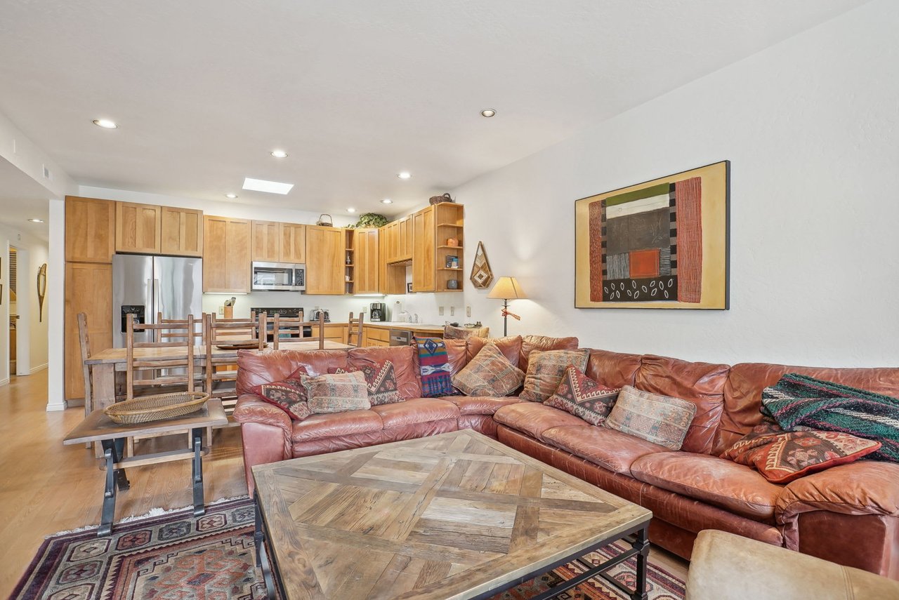 1403 Park Avenue #303