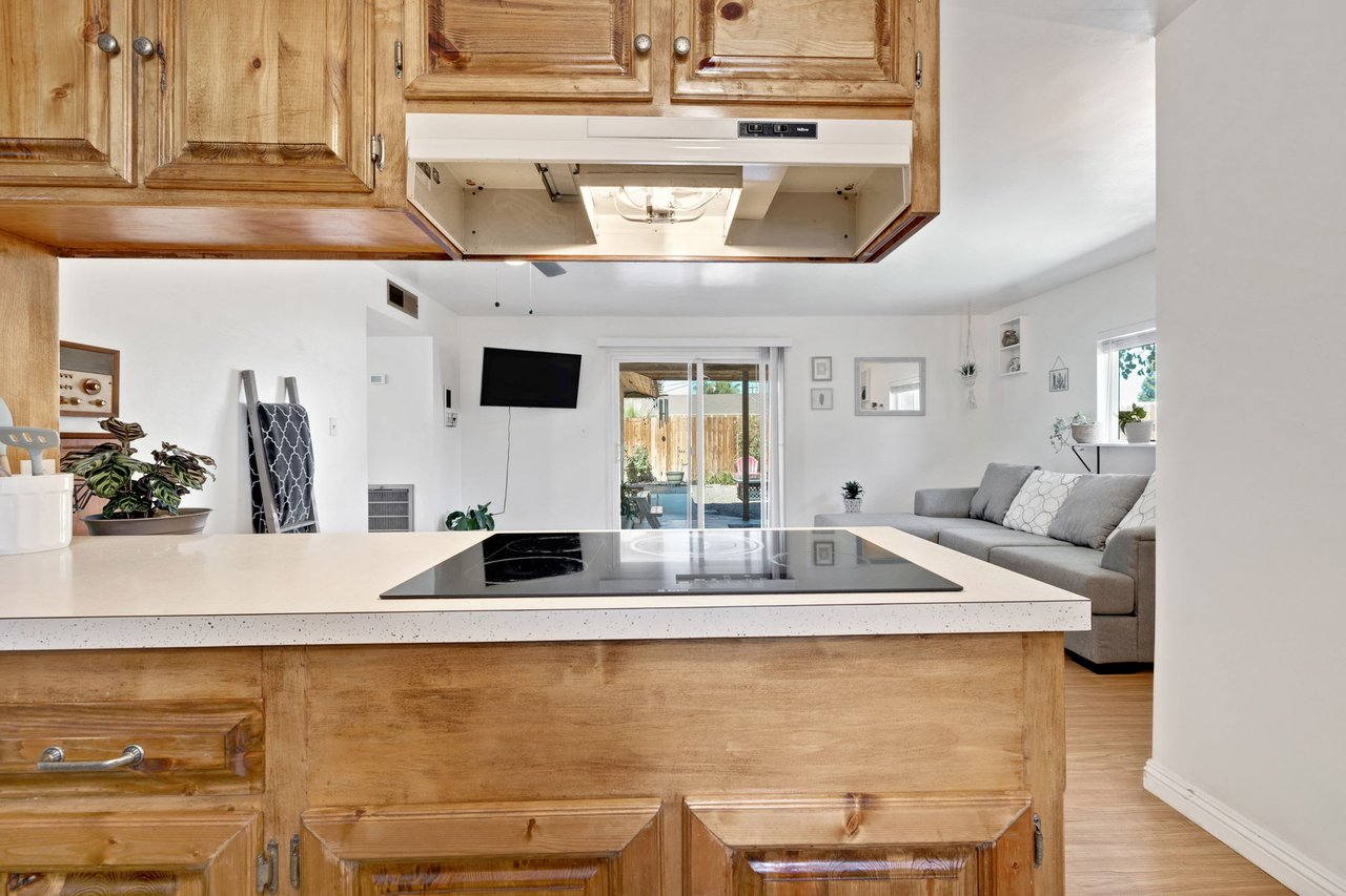 2404 Belvedere Avenue, Bakersfield, CA 93304