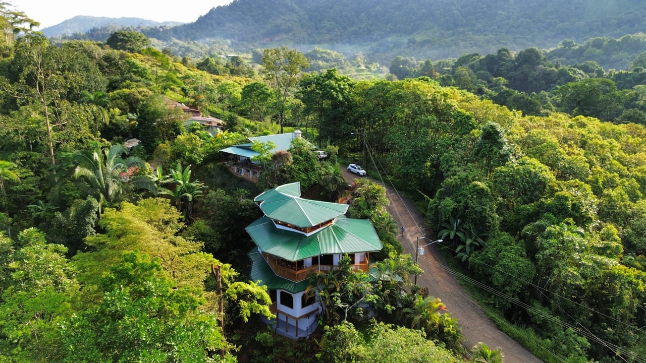 Discover the Charm of an Exotic Home in Las Tumbas, Costa Rica