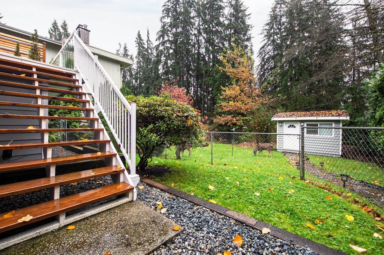 1650 Deep Cove Rd