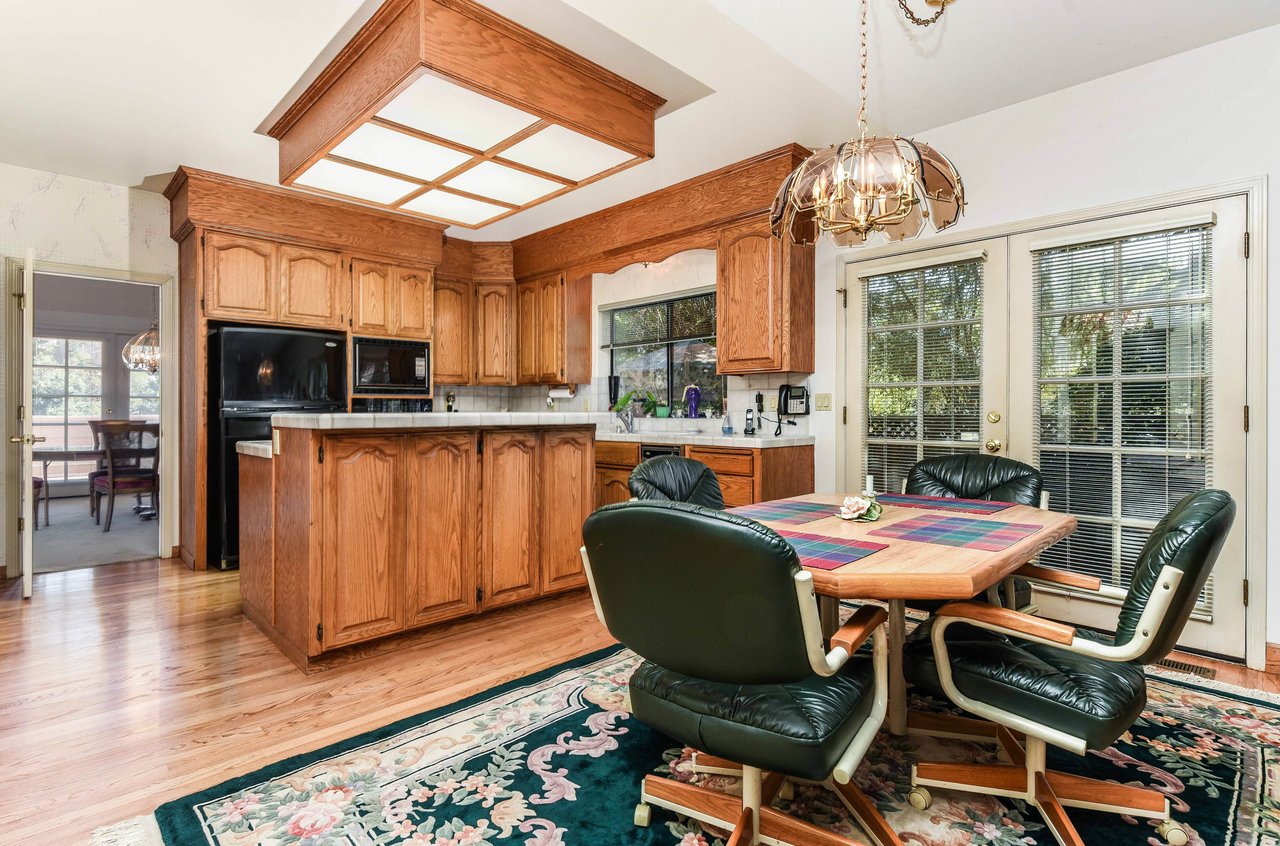 Fantastic Opportunity to buy in Alamo!