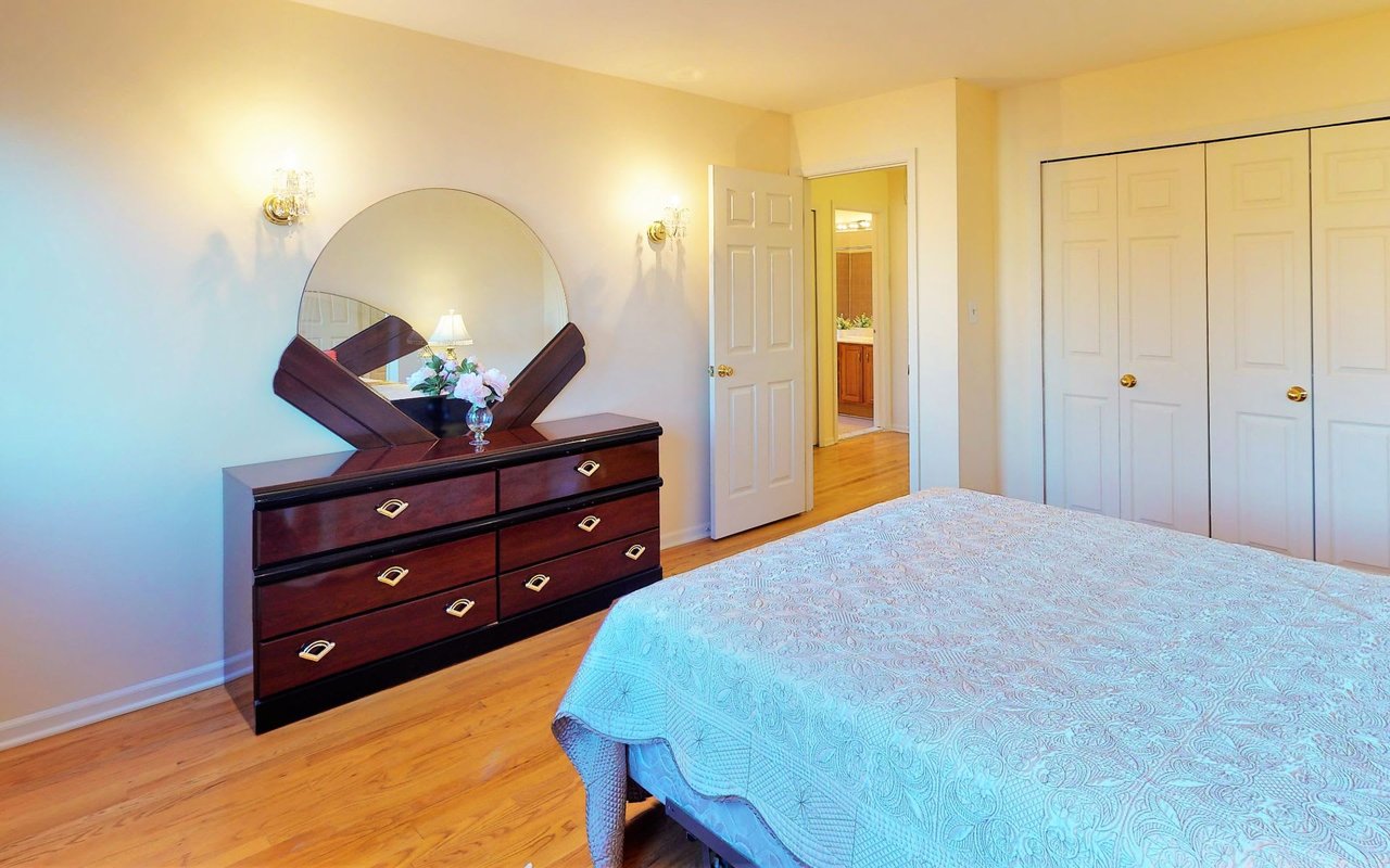 17 EXETER CT