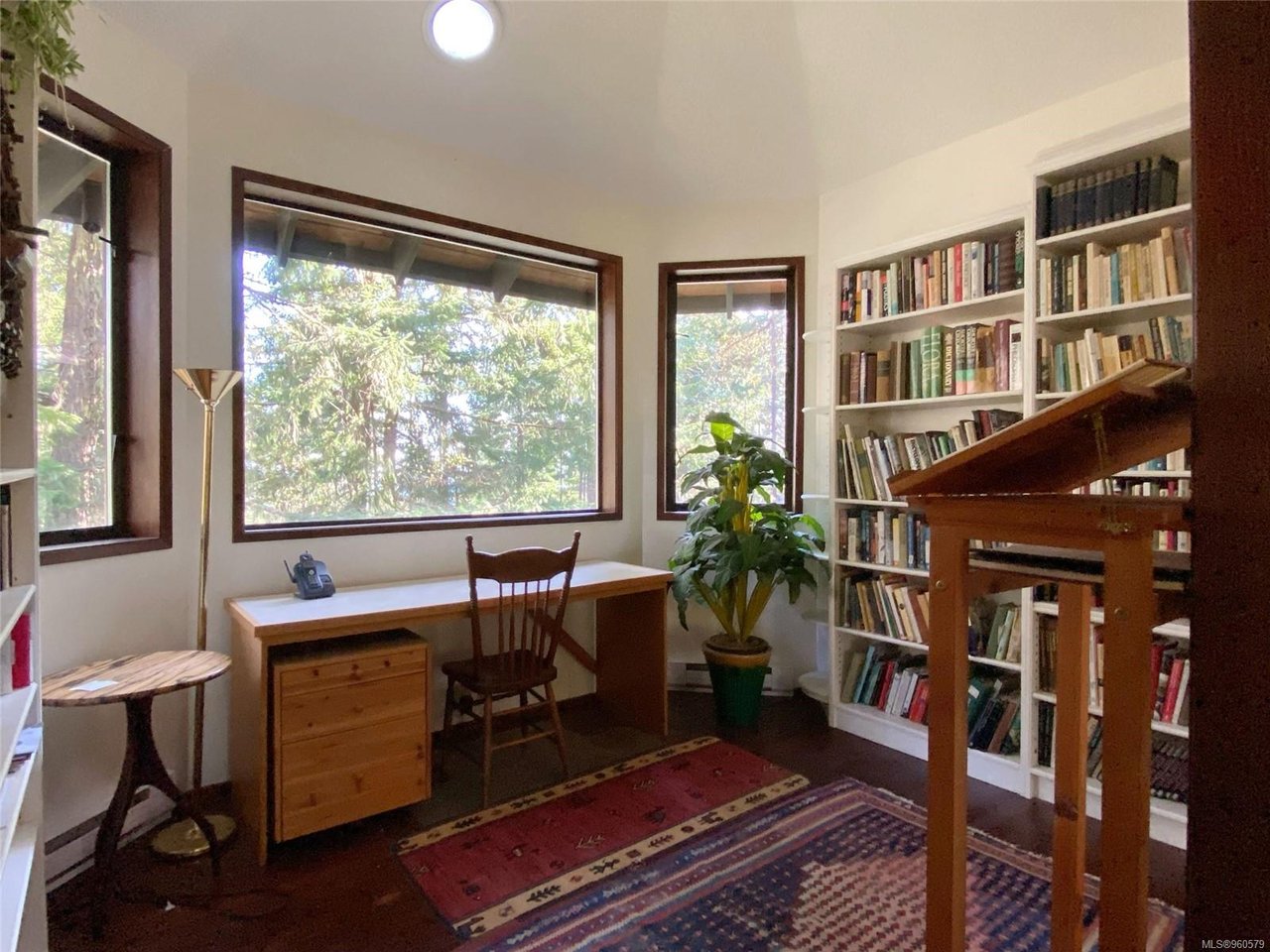221 Wilkie Wy