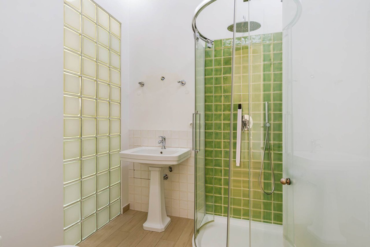 Bathroom - Estoril Villa with Sea Views