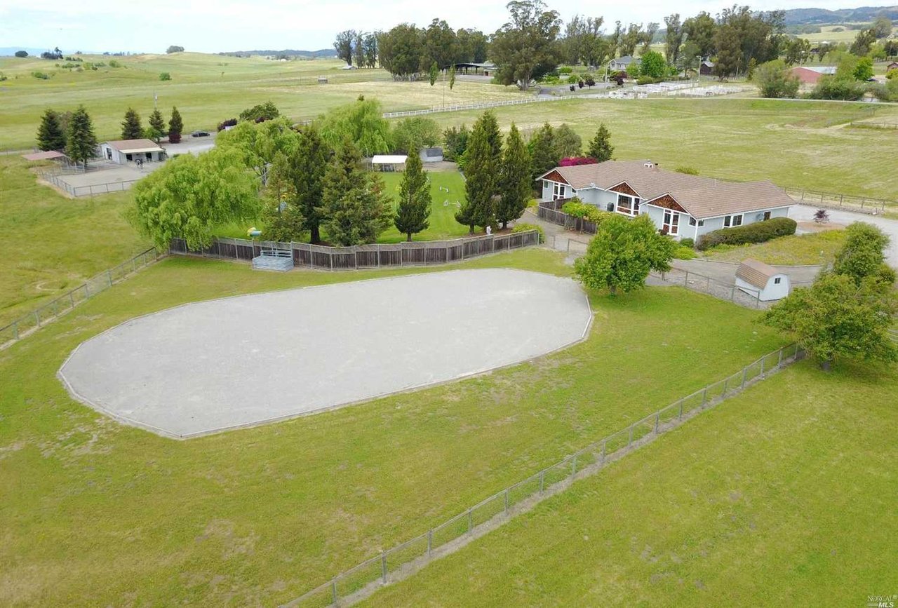 70 Lynch Rd