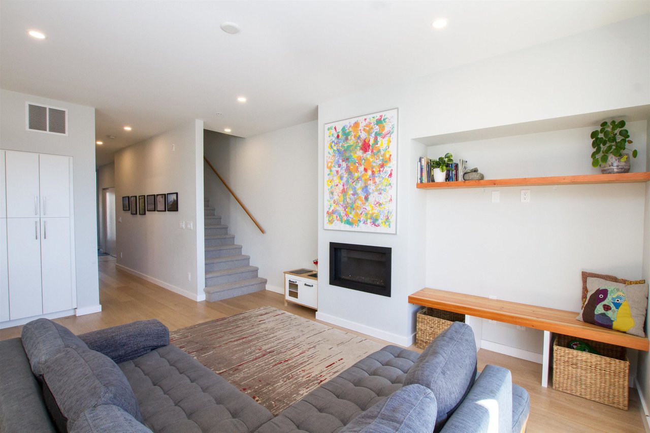 4-41333 Skyridge Pl