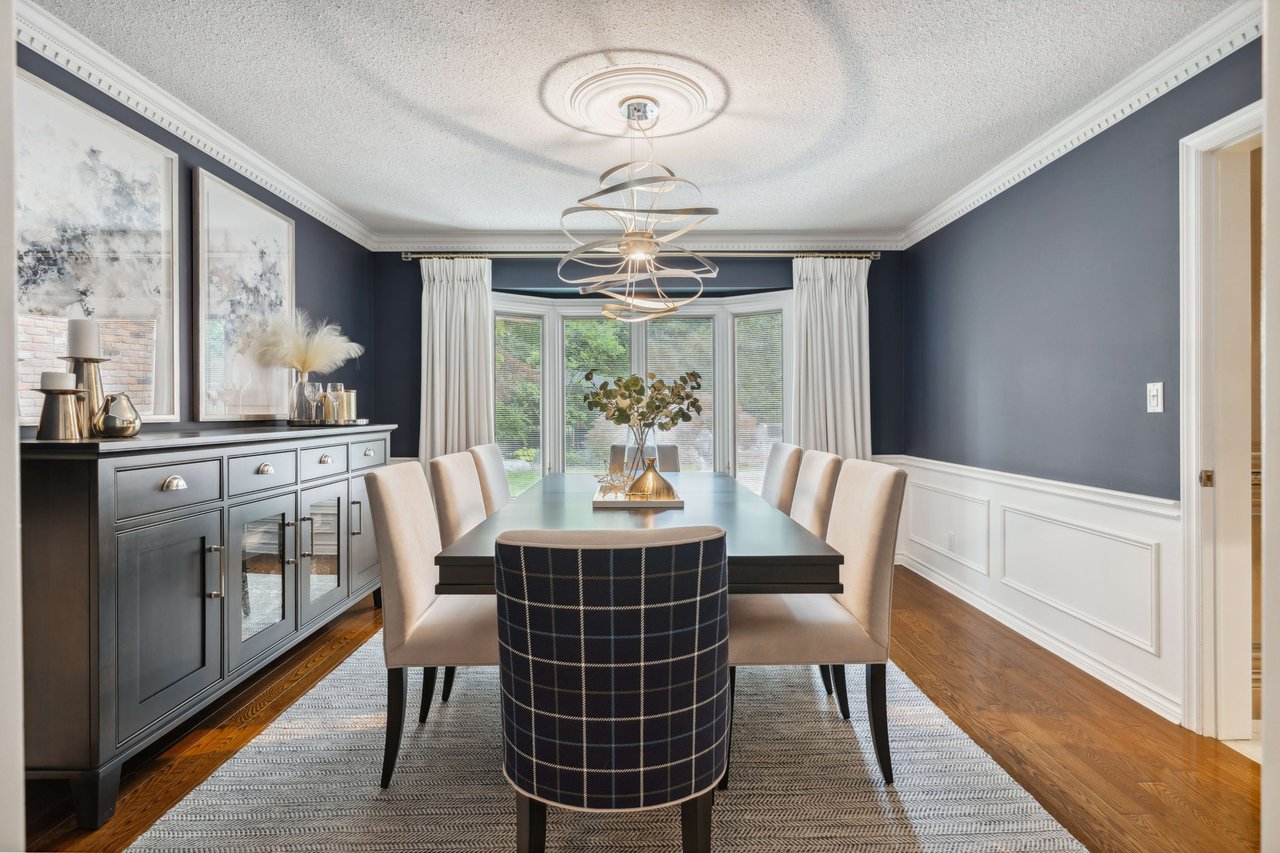 Elegant Living in Glen Abbey